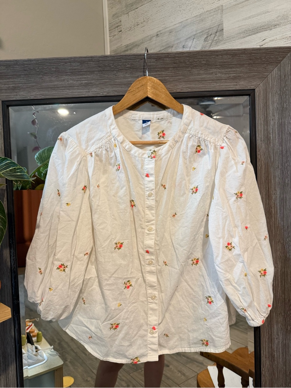 Old Navy White Button-Front Blouse with Pink & Yellow Floral Embroidery